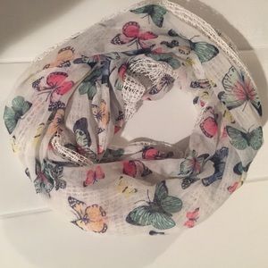 🍍Butterflies & Mesh infinity scarf